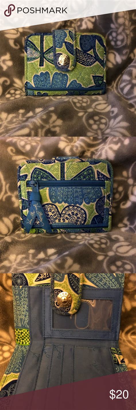 vera bradley billfold old style